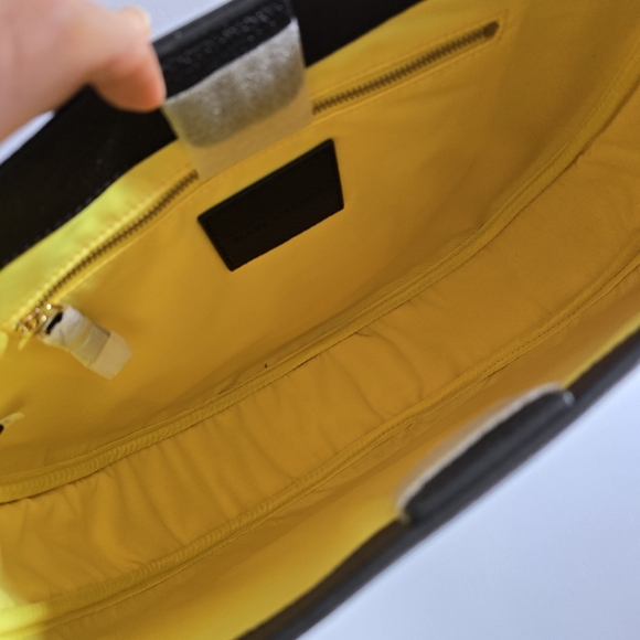 Marc Jacobs Large Leather Hobo Bag Black - Picture 9 of 13